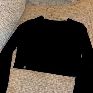 ALPHALETE long sleeve crop